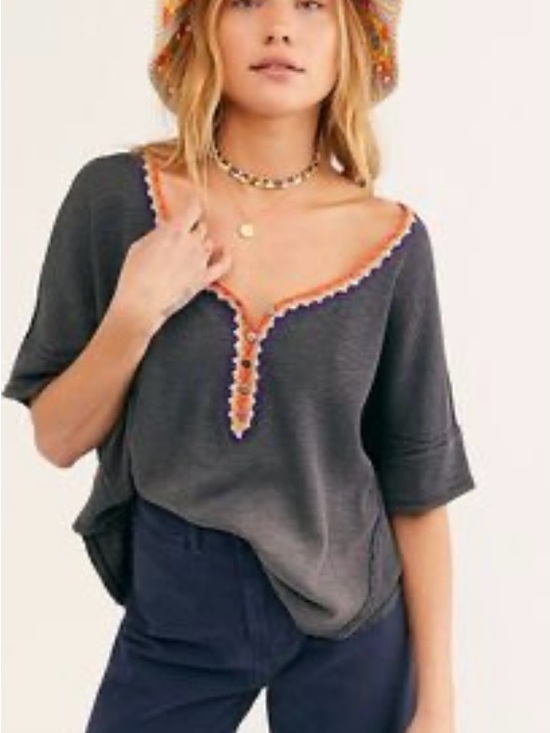 We The Free Tops - NWT We The Free Charcoal V-Neck Top with Orange & Purple Scallop Trim, size Med